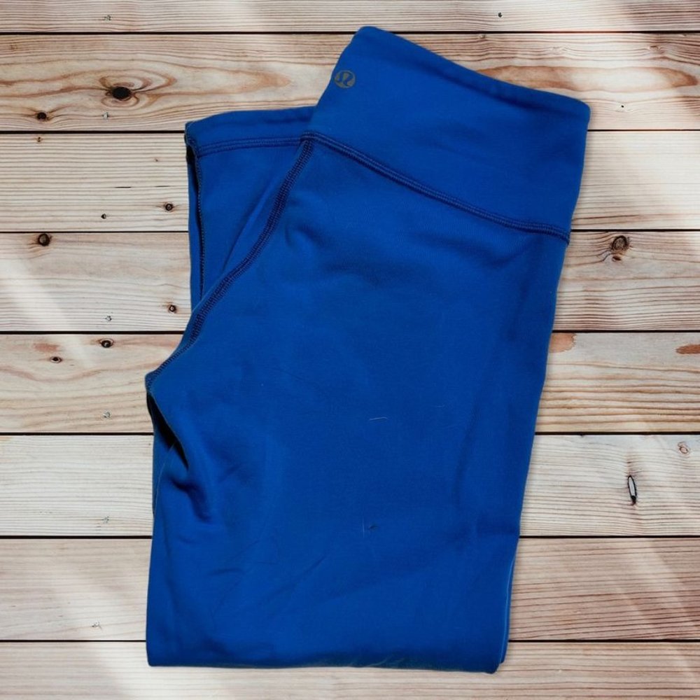 Lululemon Blue Crops Size 6